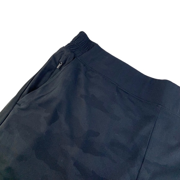 Athleta Lined Camo Jogger Pants in Black - Picture 4 of 6